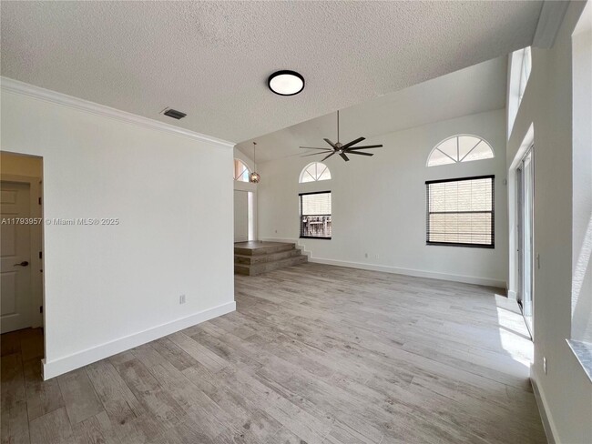 Building Photo - 725 NW 156th Ave