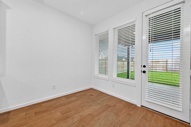 Building Photo - 10934 White Mist Dr
