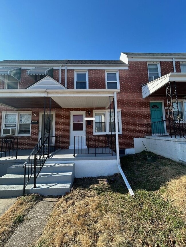 Building Photo - 2 Bedrooms 2.5 Bathrooms