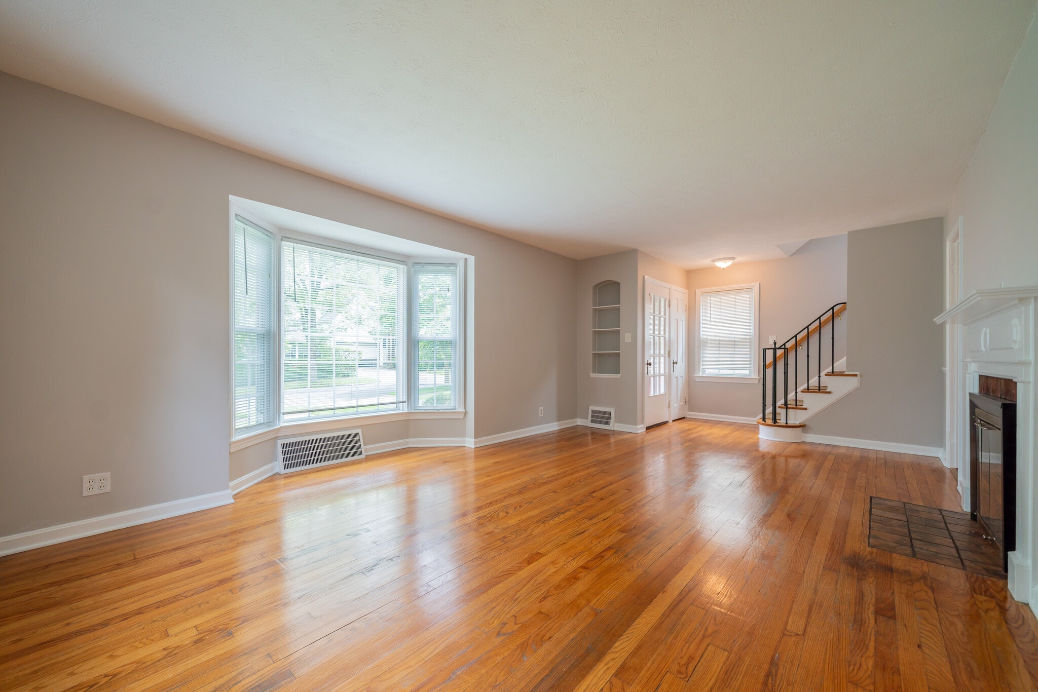 Building Photo - 1200 Brentwood Rd