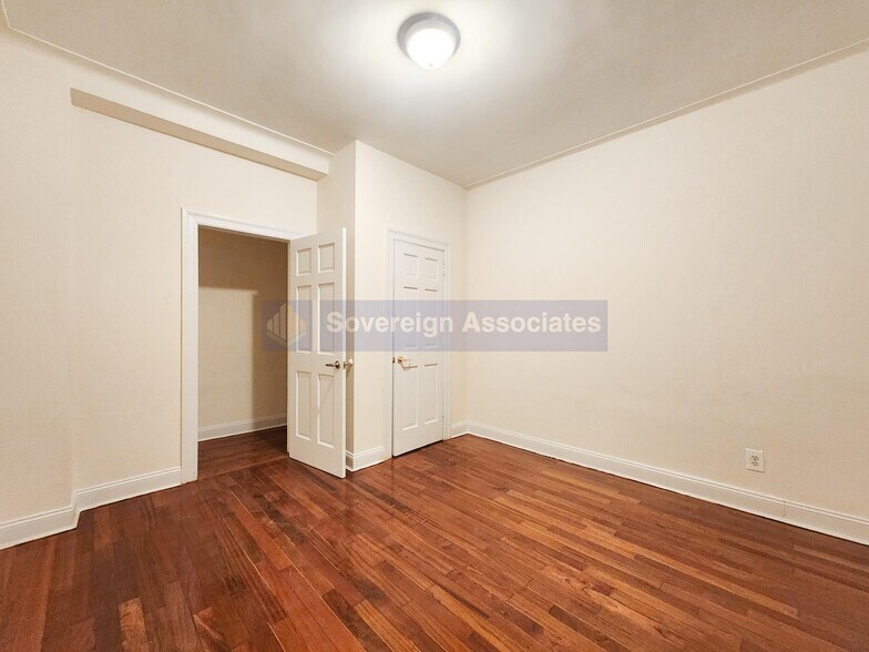 Building Photo - 260 Convent Ave