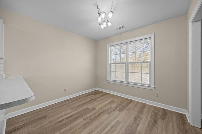 Building Photo - 5110 Deveron St