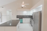 Building Photo - 518 NE 48th St