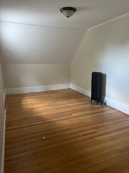 Building Photo - 415 Blackstone St