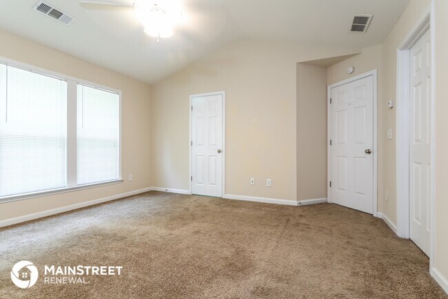 Building Photo - 2115 Vistoria Dr