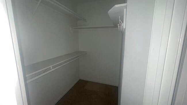 Building Photo - 9238 Golden Sunshine Dr