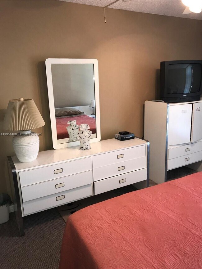 Building Photo - 210 172nd St