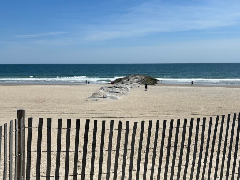 Building Photo - 130 Beach 98th St