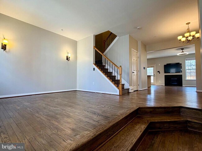 Building Photo - 6036 Helmsman Way