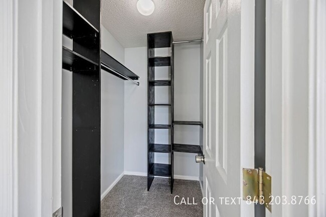 Building Photo - 106 Donovan Ct