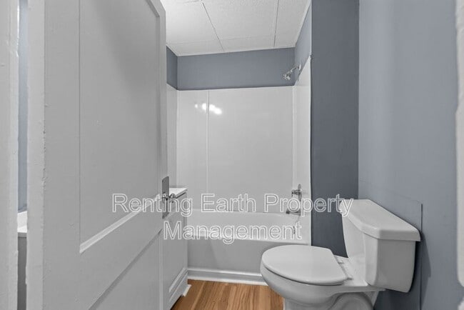 Building Photo - 2309 Eufaula Ave