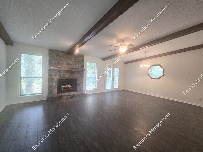 Building Photo - 3172 Carmel Dr