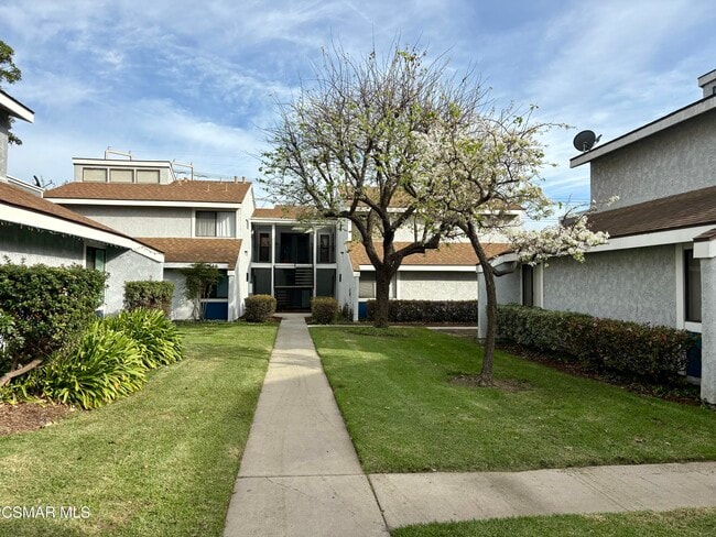 Building Photo - 5144 Longfellow Way