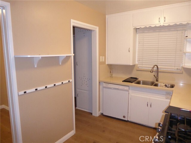 Building Photo - 6735 Yellowstone Dr