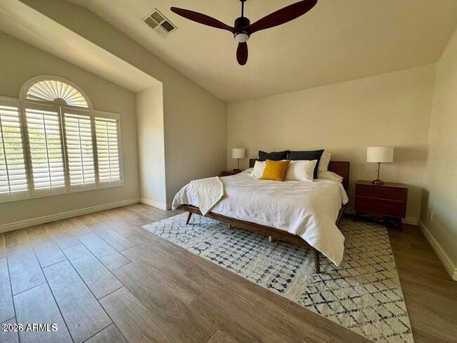 Building Photo - 1405 E Goldenrod St