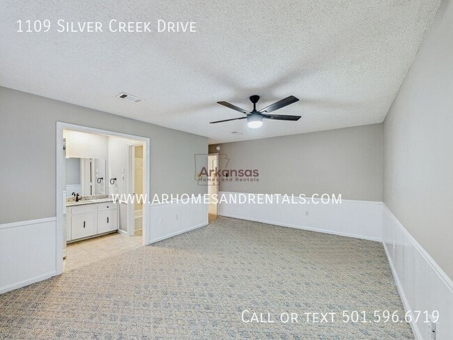 Building Photo - 1109 Silver Creek Dr