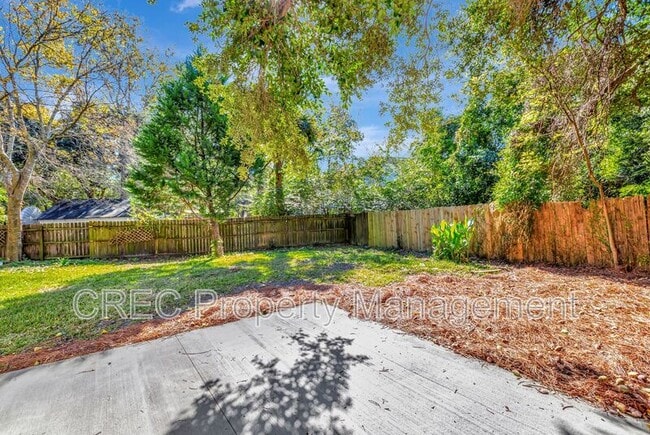 Building Photo - 1757 Skinner Ave