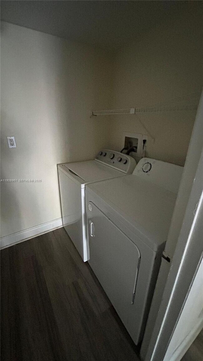 Building Photo - 5686 Rock Island Rd