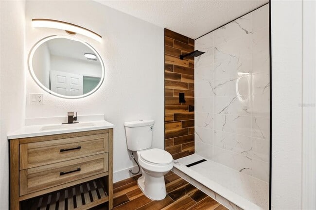 Building Photo - 730 W Swoope Ave