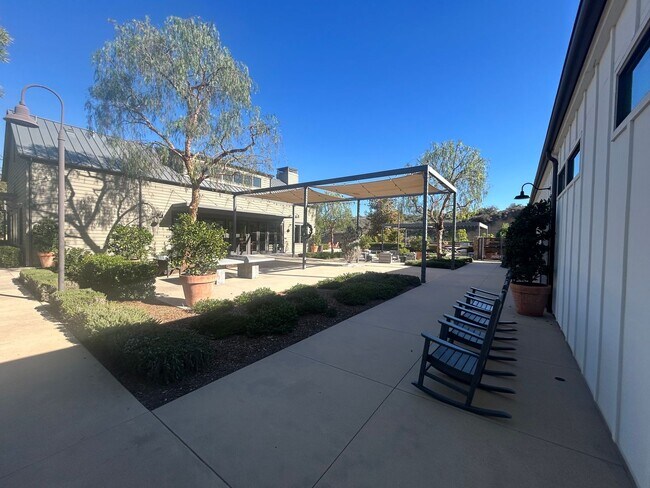 Building Photo - Modern 4 Bedroom Home with Downstairs Suite, Owned Solar & Resort-Style HOA Amenities