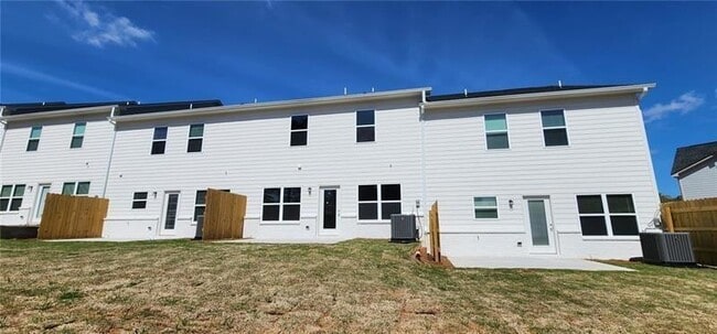 Building Photo - 1476 Fern Ridge Ln