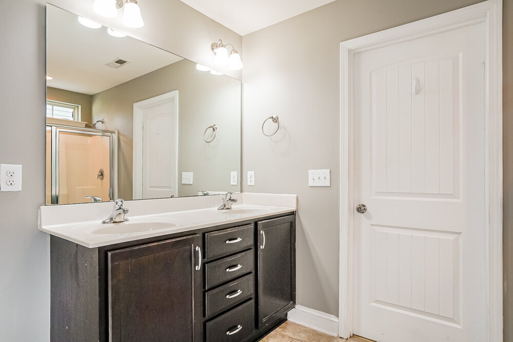 Building Photo - 168 Outwater Ridge Dr