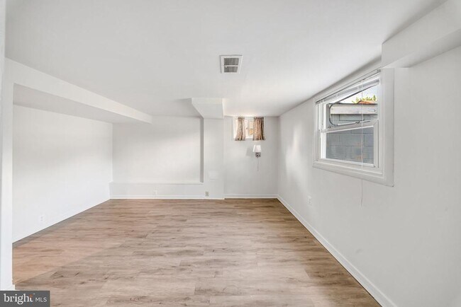 Building Photo - 7411 Tillman Dr