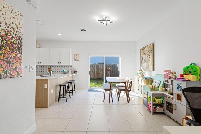 Building Photo - 16276 SW 291st St