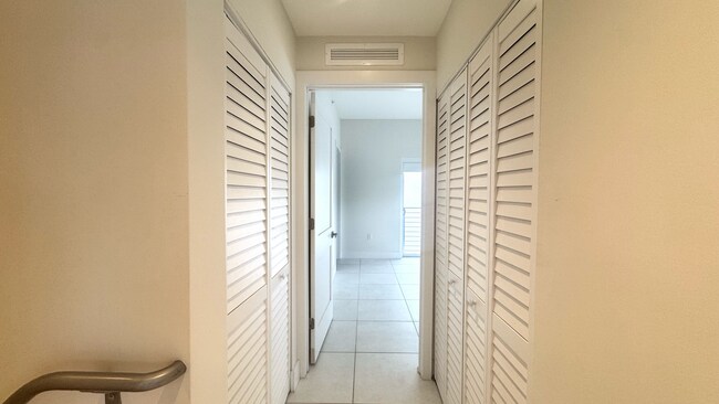 Building Photo - Jefferson Palms - Miami beach