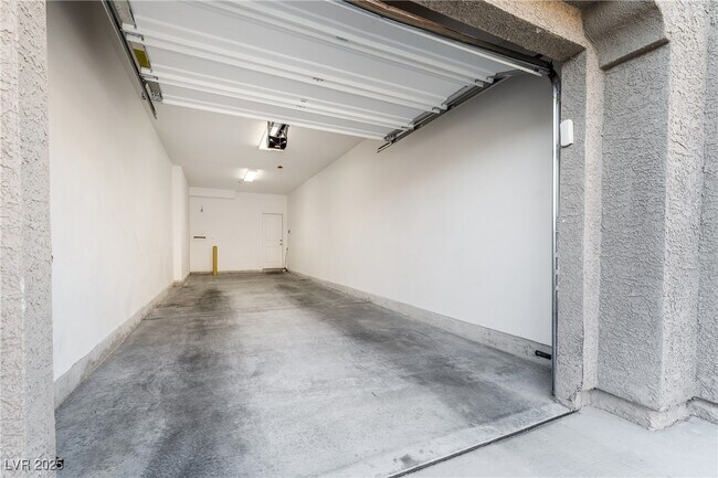 Building Photo - 11890 Tevare Ln