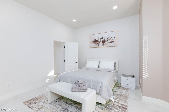 Building Photo - 6525 Ponderosa Way