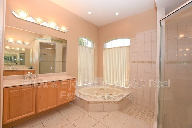 Building Photo - 2218 Longleaf Cir