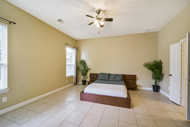 Building Photo - 24919 Ginger Ranch Dr