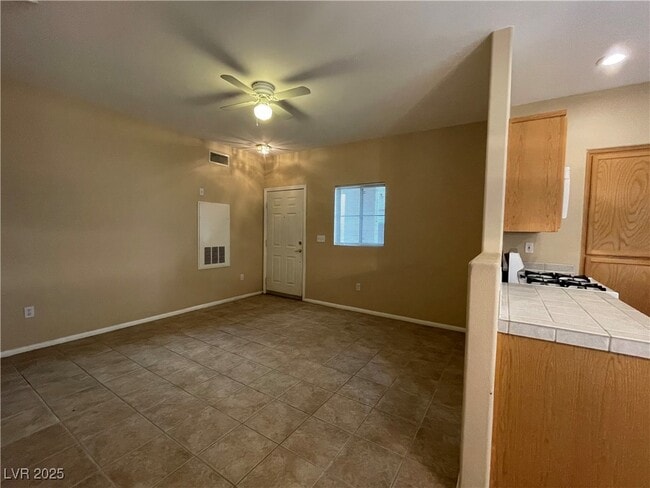 Building Photo - 1420 Red Crest Ln