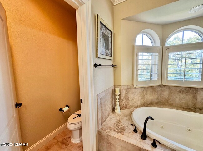 Building Photo - 5090 Riverside Dr