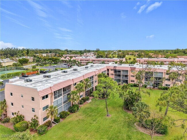 Building Photo - 150 Turtle Lake Ct