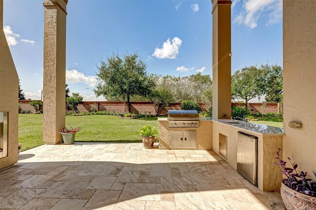 Building Photo - 2914 Cotswold Lane