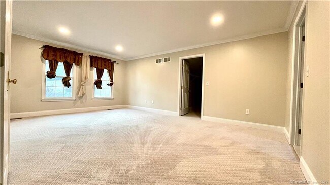 Building Photo - 34 Auburn Knoll
