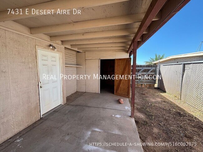 Building Photo - 7431 E Desert Aire Dr
