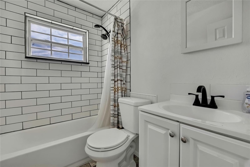 Building Photo - 9608 Richwood Ln