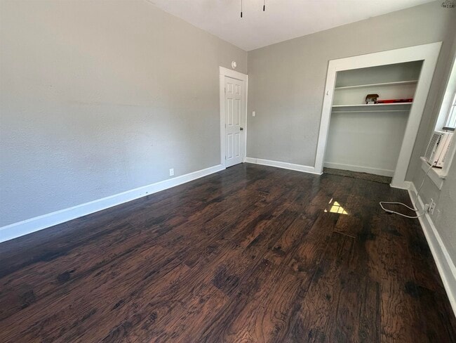 Building Photo - 1202 Austin St
