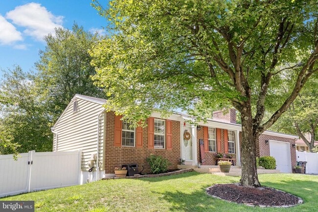 Building Photo - 8805 Rosanne Ct