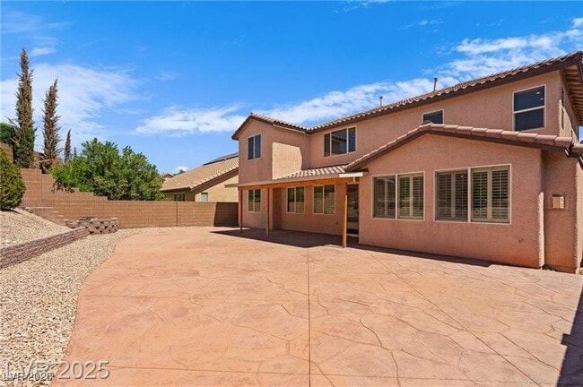 Building Photo - 10281 Wolves Den Ln