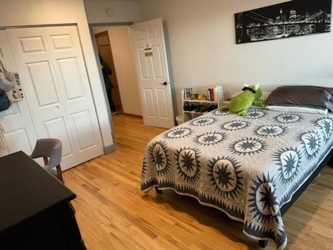 Building Photo - $2400 - 5 Bedroom, 2 Bath Home - Great Downtown Location and Views!!