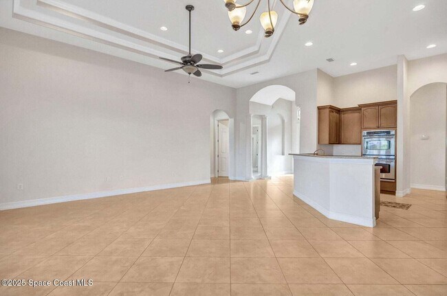 Building Photo - 6565 Arroyo Dr