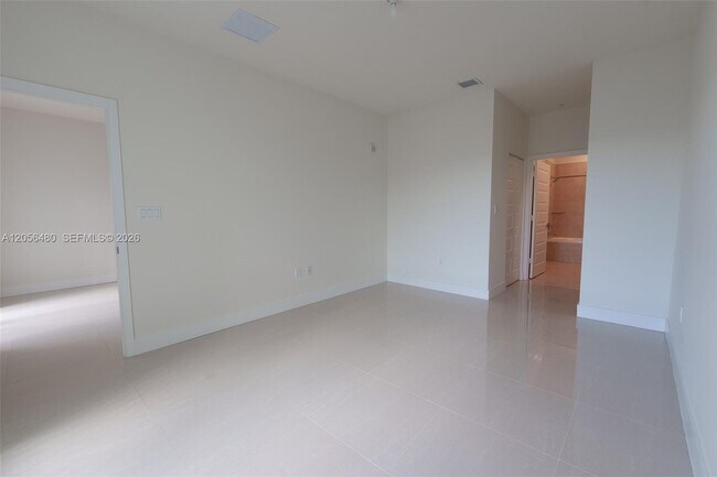 Building Photo - 4745 NW 84th Ct