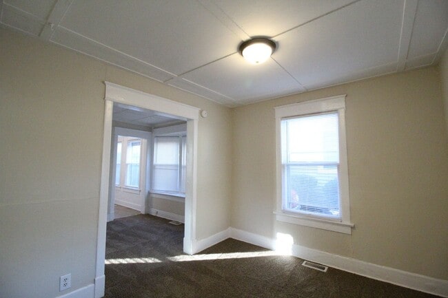 Building Photo - 1 Bedroom 1 Bath House Near KU Med & Westport