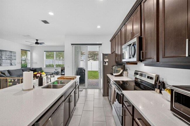 Building Photo - 543 Parsons Wy