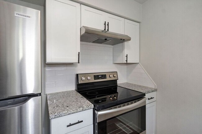 Building Photo - 1717 N 16th St