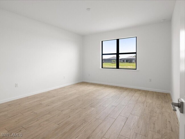 Building Photo - 18262 Parksville Dr